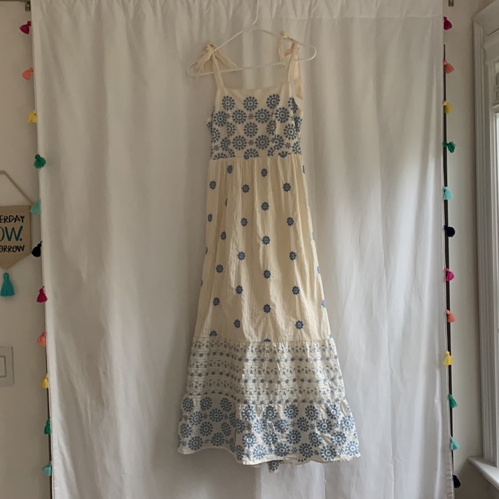 Embroidered tiered midi dress. 100 % cotton/fully lined. Worn once. No damage.